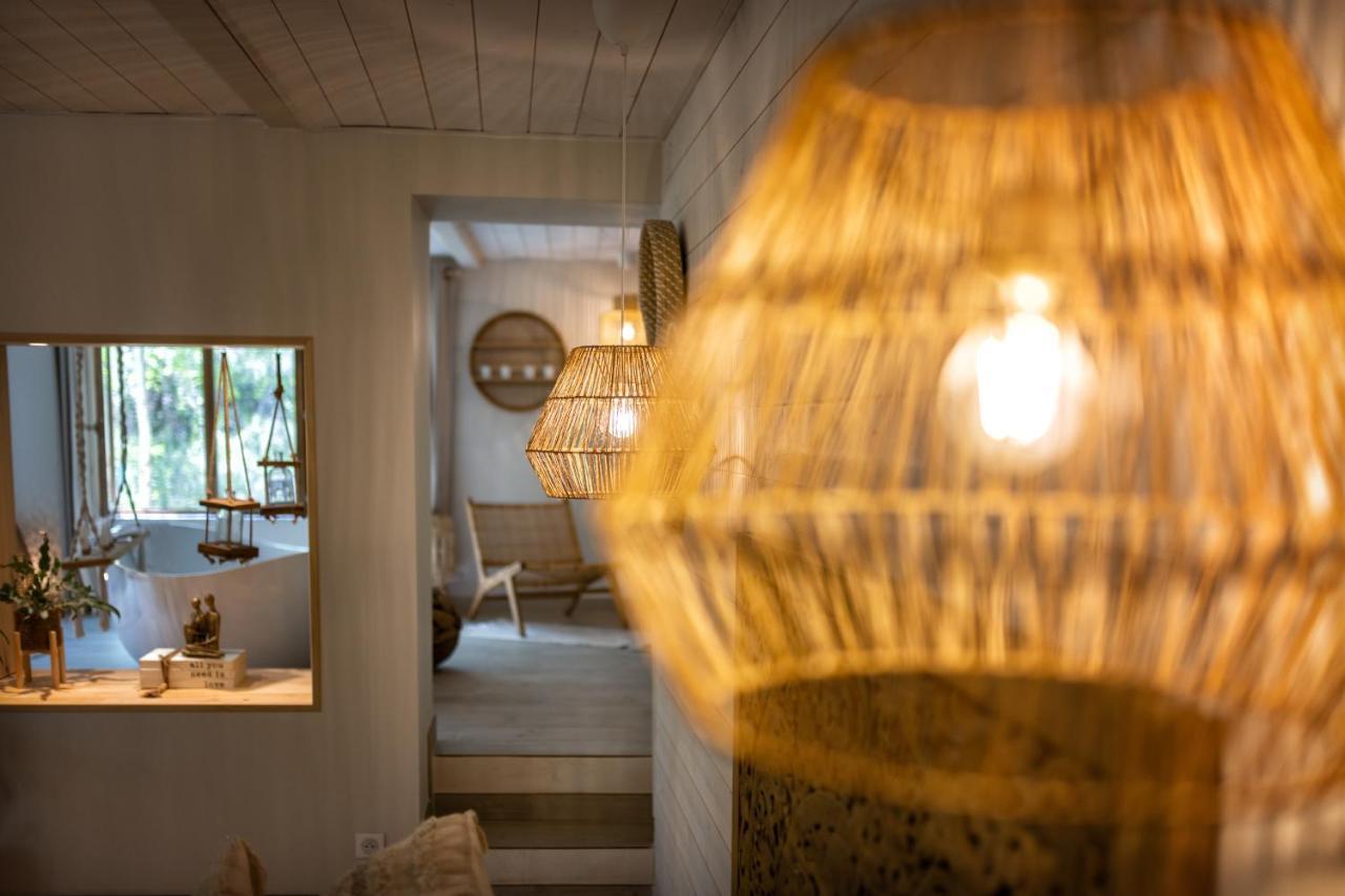 Nuitees Bohemes Bed and Breakfast Gajan  Exteriör bild